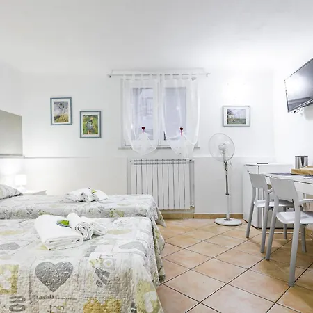 Apartment Anna With Terrace For 6 Guests *
