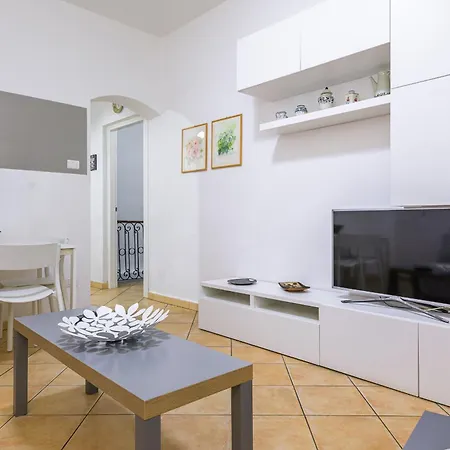 Anna With Terrace For 6 Guests