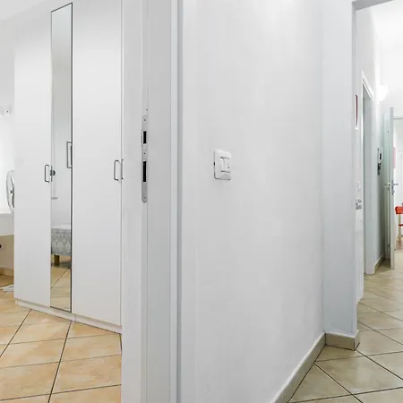 Apartment Anna With Terrace For 6 Guests La Spezia