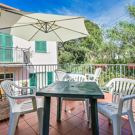 Apartment Anna With Terrace For 6 Guests La Spezia